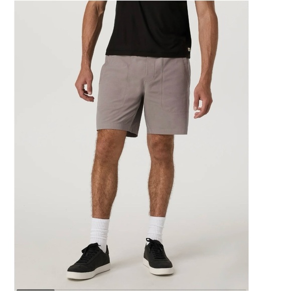 Vuori Men's Tan Flat Front meta easy Shorts size L NWOT